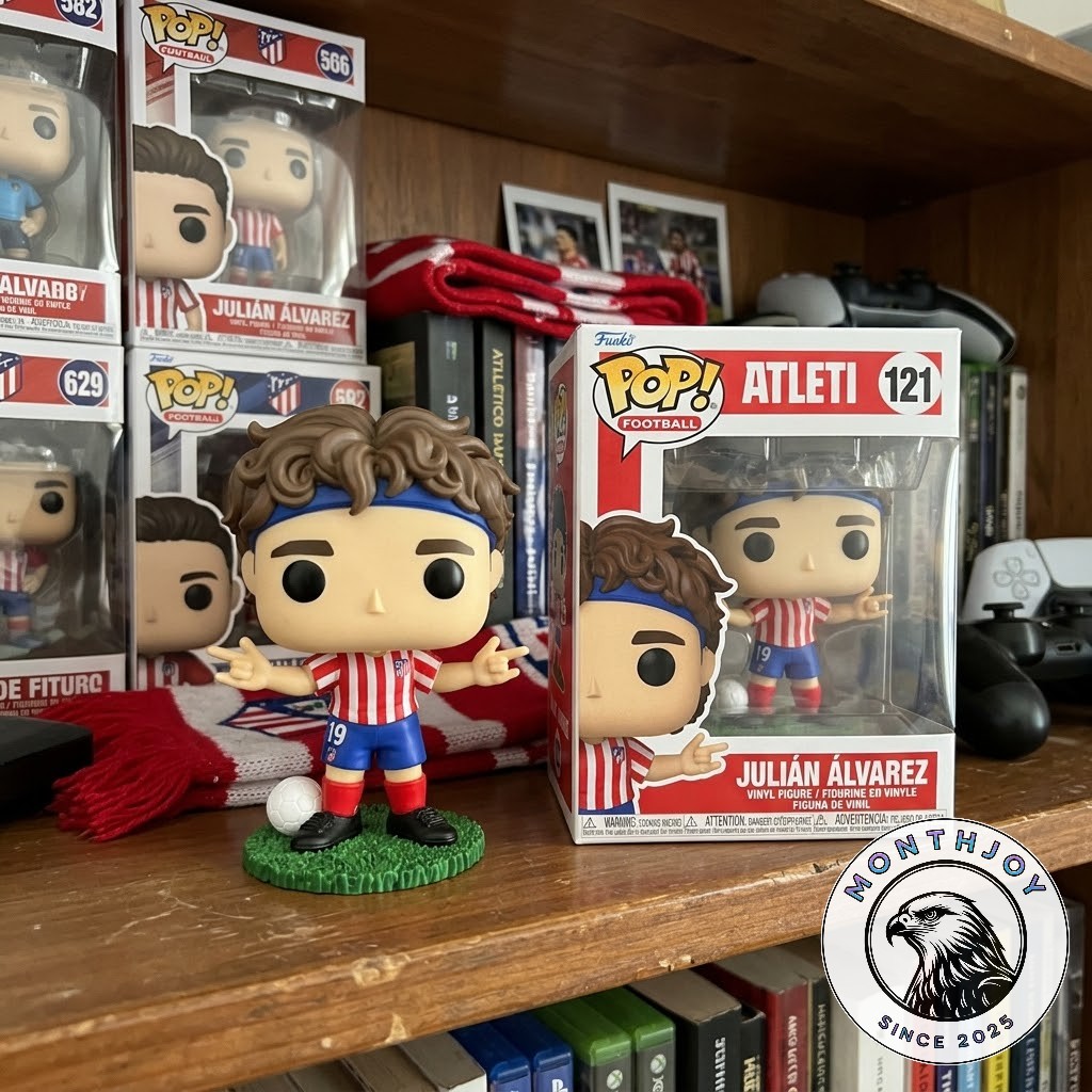 Atlético de Madrid Julián Álvarez Funko Pop - boxed figure displayed beside loose figure