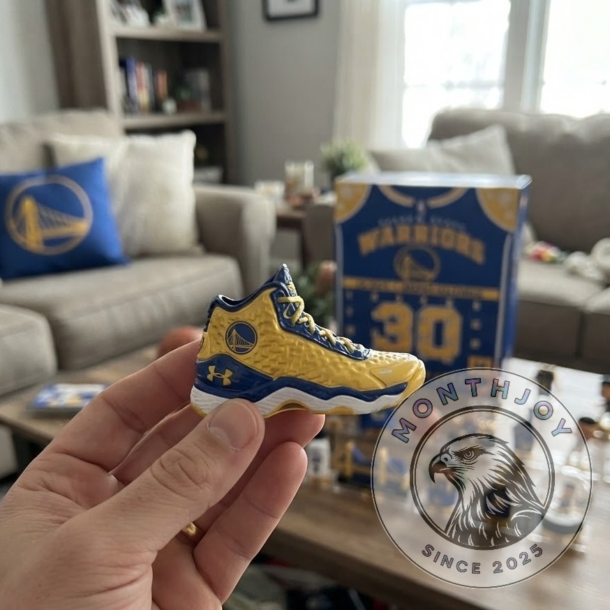 Golden State Warriors Stephen Curry #30 2026 Advent Calendar - miniature basketball collectibles