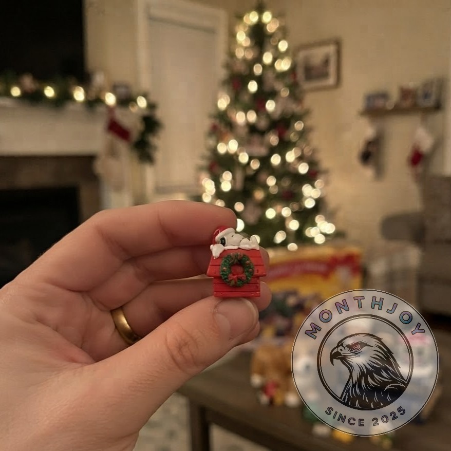 Peanuts Snoopy Christmas Countdown 2026 Advent Calendar - Snoopy and Woodstock Christmas scene