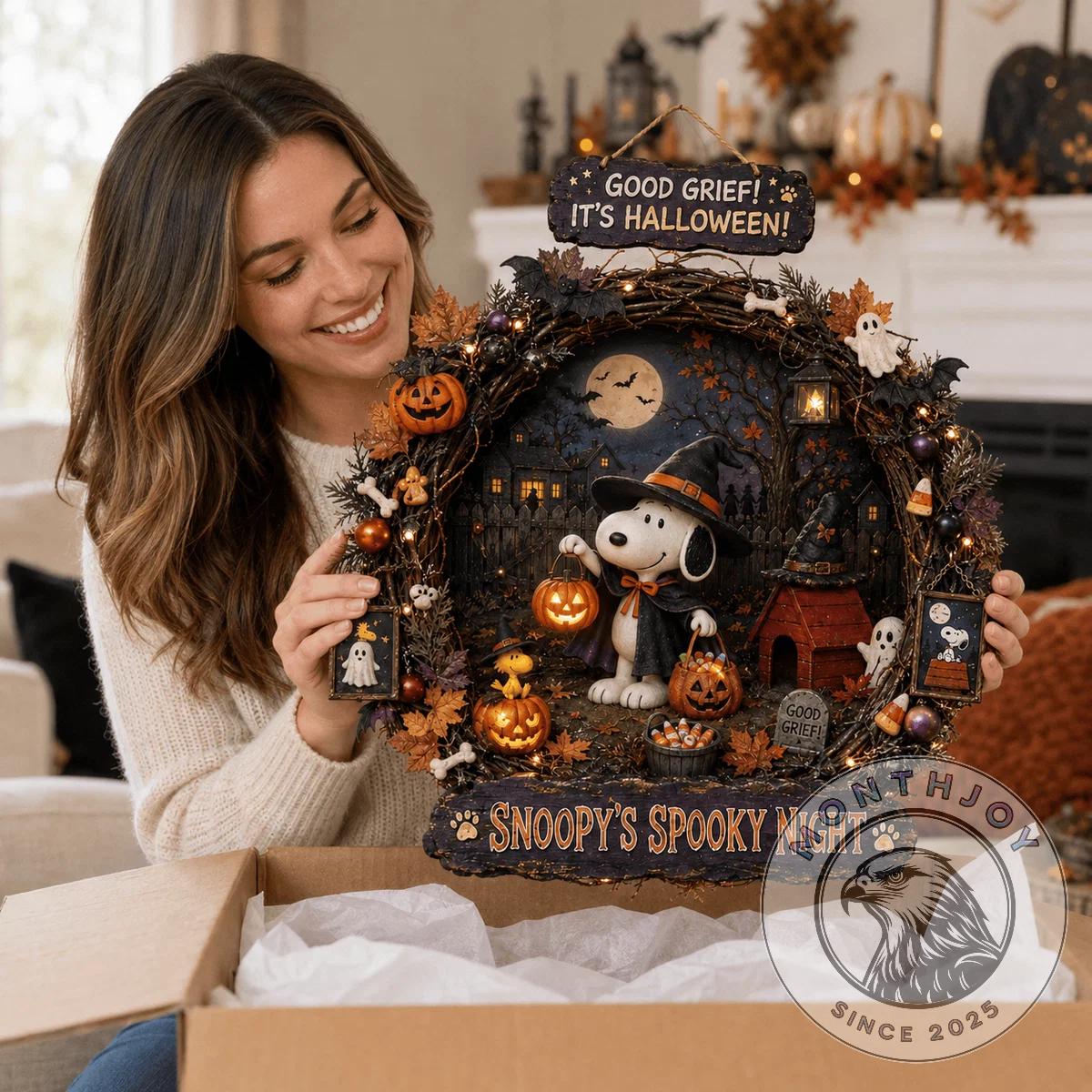 Snoopy Halloween Spooky Night Decorative Wreath - close-up of Snoopy and 'GOOD GRIEF! IT'S HALLOWEEN!' sign